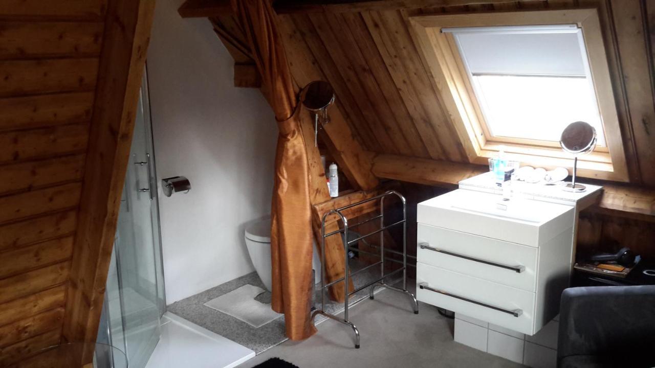 Place 2 Be Bed & Breakfast Ейндховен Екстериор снимка